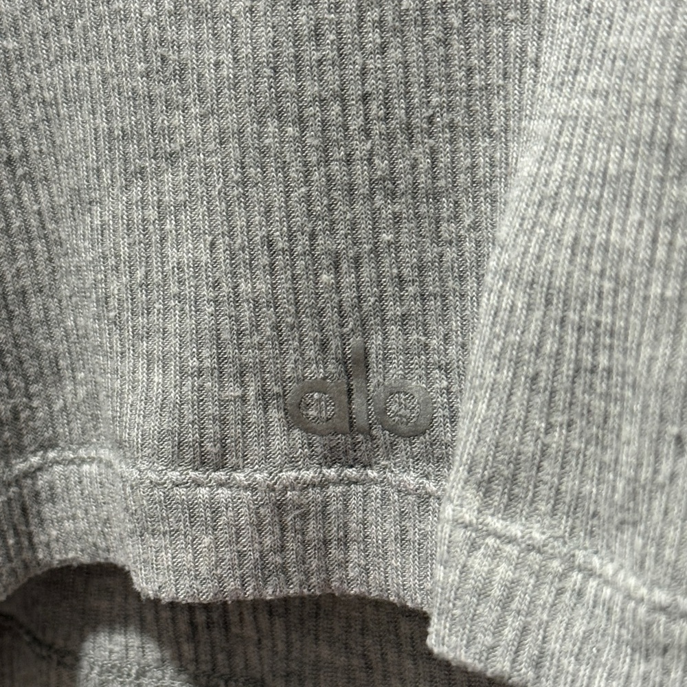 Alo Yoga | Ribbed Crop Whisper Bra Tank Top in Athletic Heather Grey - Picture 9 of 9